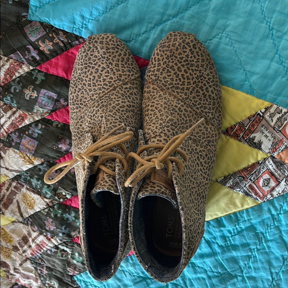 TOMS Leopard Print Shoes